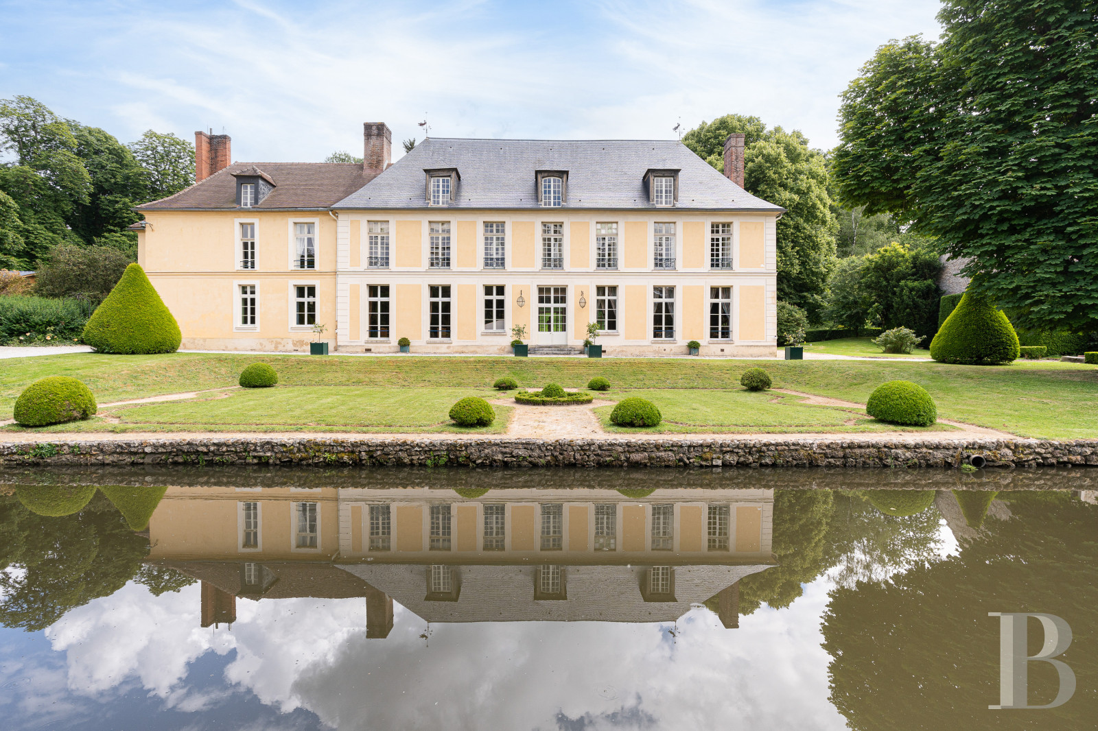 À Milon-la-Chapelle, dans la vallée de Chevreuse, un château du 18e siècle et son parc de 4 hectares - photo  n°31